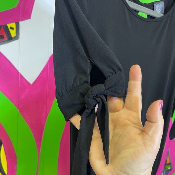 Vince Camuto, Black Romper with pockets. Size XS. In excellent condition! - Picture 2 of 7